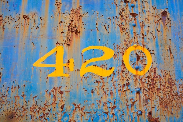 Celebrate 420 with Sirius and get 20% discount on your online order