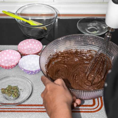 Cannabis-Brownies backen